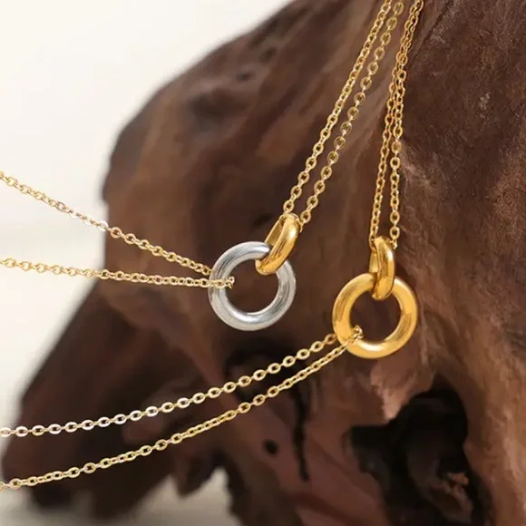 ⚜️𝟯𝟬%𝗢𝗙𝗙 𝗯𝘂𝗻𝗱𝗹𝗲𝘀 𝟯+⚜️ NEW Interlocked Stainless Steel Necklace - Picture 4 of 15